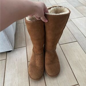 Chesnut Ugg